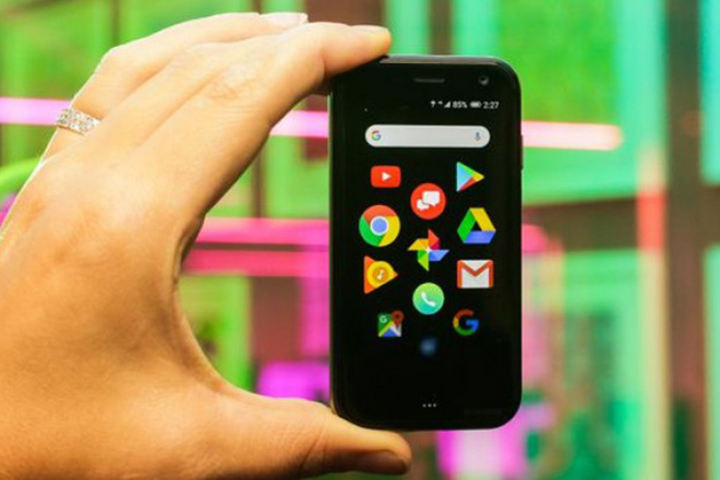 Huyền thoại Palm trở lại với chiếc smartphone nhỏ gọn, giá 8,15 triệu đồng